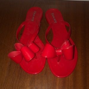 Red bow sandals